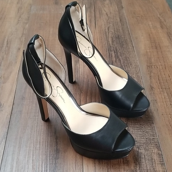 jessica simpson beeya